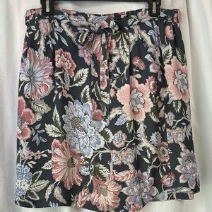 Short floral skirt